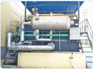 Winter Ice Prevention and Maintenance Tips for Floating Pools